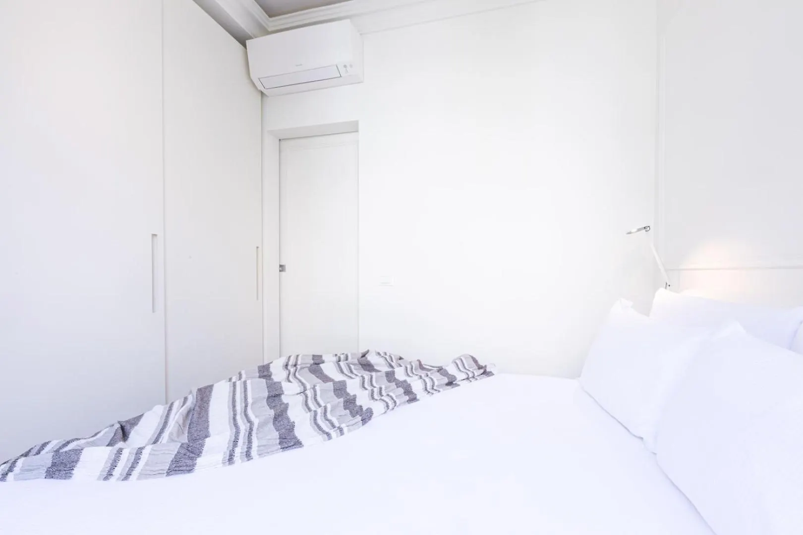Centrale Suite With Balcony - Top Collection Milan Italy
